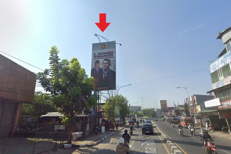 1 Panel Vertical Static Billboard at Jl. CIbereum, Bandung, Jawa Barat  (To Bandung)