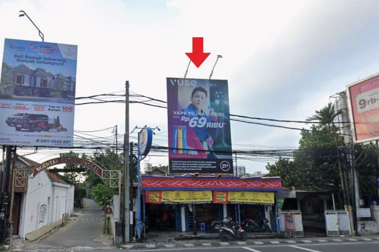 1 Panel Vertical Static Billboard at Jl. Laksda Adi Sucipto, Yogyakarta, Daerah Istimewa Yogyakarta  (T-Junction Janti Flyover B)