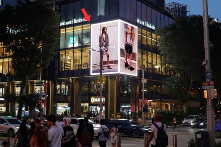2 Sided Vertical Digital Screen Billboard at Orchard Rd, Orchard, Central Region (opposite Orchard Building)