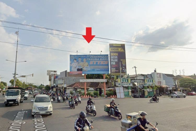 1 Panel Horizontal Static Billboard at Jl. Majapahit, Yogyakarta, Daerah Istimewa Yogyakarta  (Intersection Blok O)