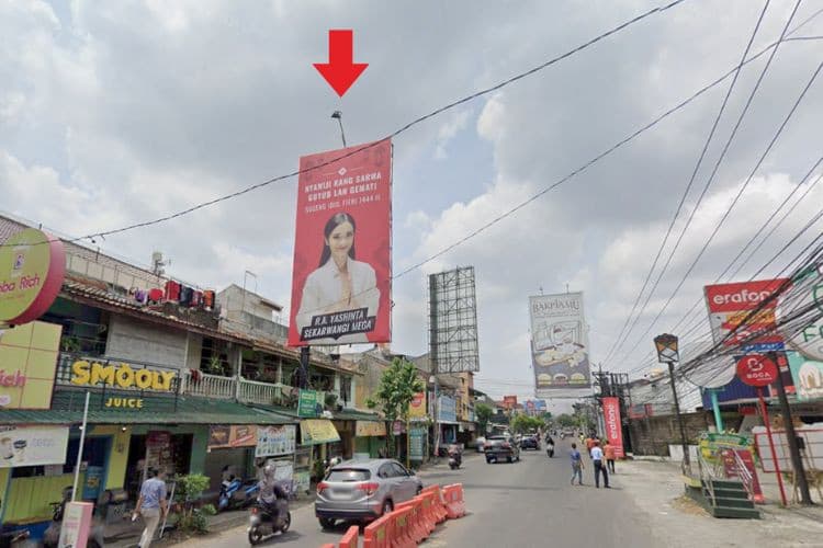 1 Panel Horizontal Static Billboard at Jl. Godean, Yogyakarta, Jawa Tengah  (Intersection Mirota Godean)