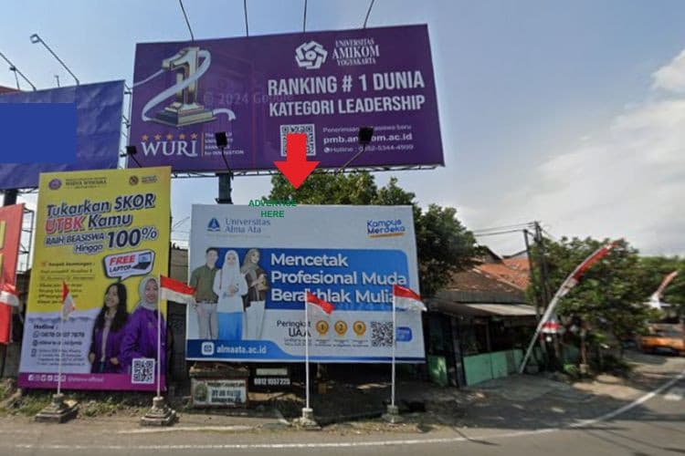 1 Panel Horizontal Static Billboard at Jl. Bantul, Yogyakarta, Daerah Istimewa Yogyakarta  Intersection Dongkelan  (2)