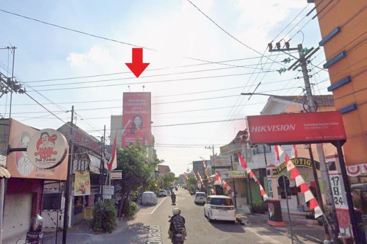 1 Panel Vertical Static Billboard at Jl. Ronggowarsito, Solo, Jawa Tengah 