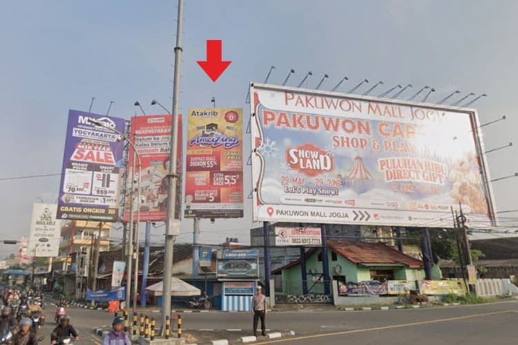 1 Panel Vertical Static Billboard at Jl. Maguwoharjo, Yogyakarta, Daerah Istimewa Yogyakarta  (T-Junction Maguwoharjo)