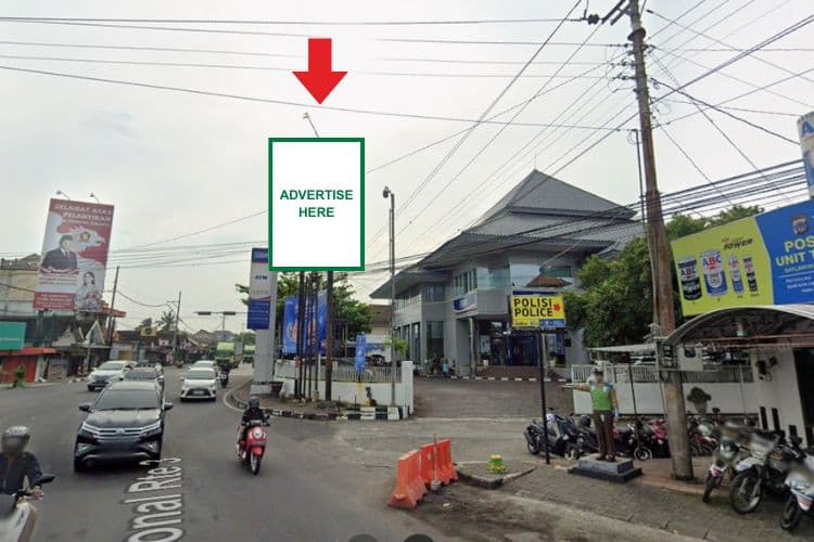1 Panel Vertical Static Billboard at Jl. Raya Wates, Wates, Yogyakarta, Daerah Istimewa Yogyakarta  (Five Intersection Nyi Ageng Serang Statue)