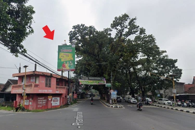 1 Panel Vertical Static Billboard at Jl. Raya Yogya - Solo, Yogyakarta, Daerah Istimewa Yogyakarta  (Five Intersection Bogem)