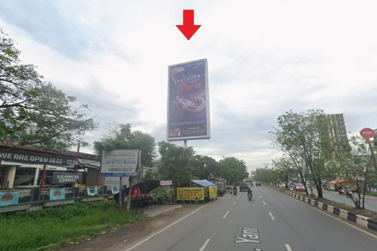 1 Panel Vertical Static Billboard at Jl. A. Yani KM 8, Banjar, Kalimantan Selatan  (in front of Banindo Rodaperkasa Abadi)