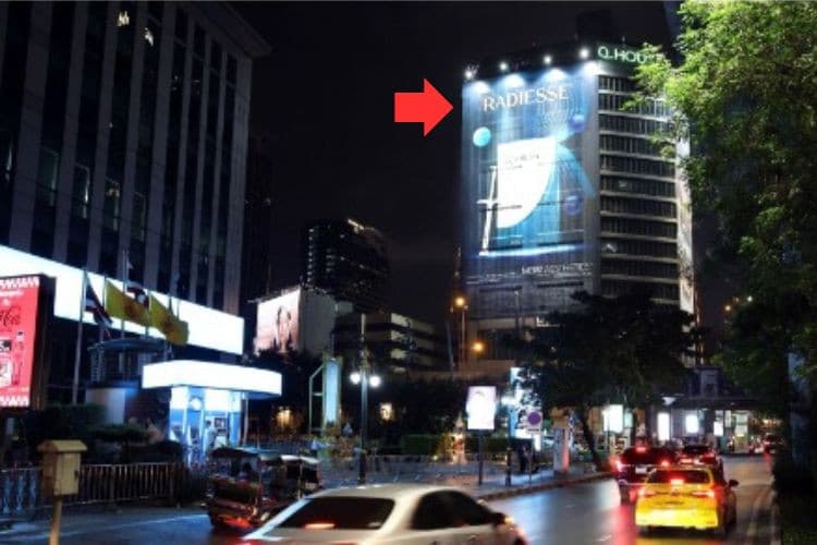 1 Panel Vertical Building Wrap Billboard at Q House Ploenjit (Sukhumvit ), Bangkok, Pathum Wan, Bangkok