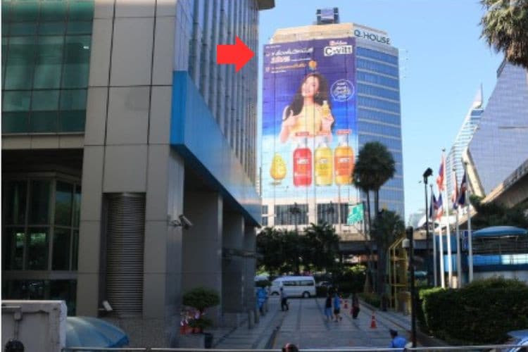 1 Panel Vertical Building Wrap Billboard at Q House Ploenjit (Sukhumvit ), Bangkok, Pathum Wan, Bangkok