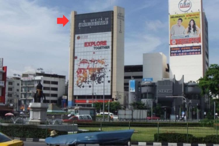 1 Panel Vertical Building Wrap Billboard at Tang Hua Pug Building, Bangkok, Bang Rak, Bangkok Rama 4 Intersection - Hua Lamphong