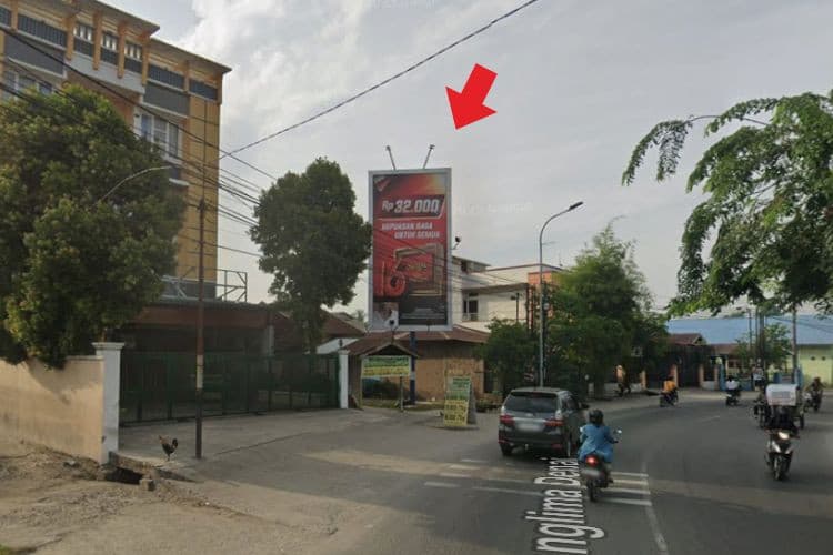 1 Panel Vertical Static Billboard at Jl. Panglima Denai, Medan Amplas, Medan, Sumatera Utara 