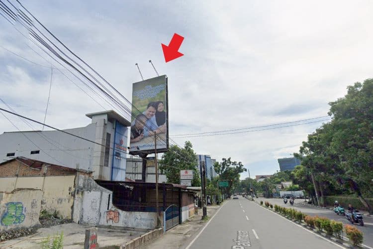 1 Panel Vertical Static Billboard at Jl. Patimura, Medan Baru, Medan, Sumatera Utara 