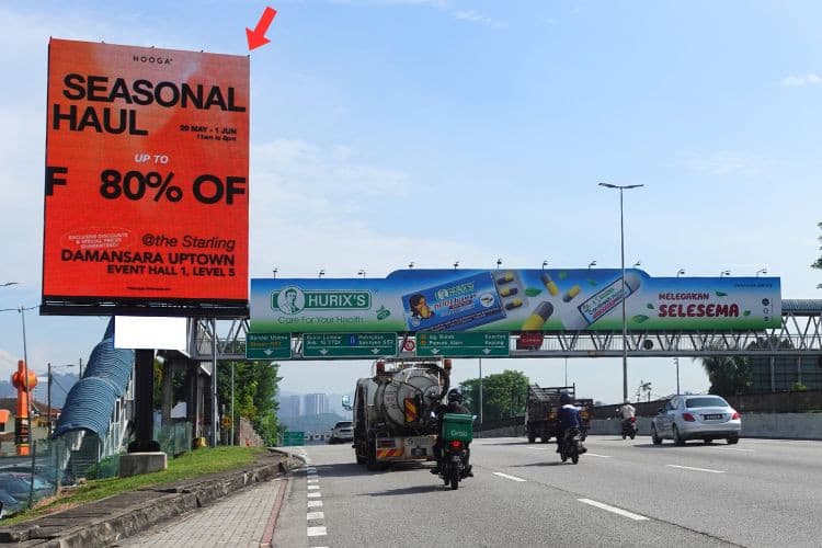1 Panel Vertical Digital Screen Billboard at LDP Highway KM7.25, Petaling Jaya, Selangor (near BHP Damansara Utama / Uptown)