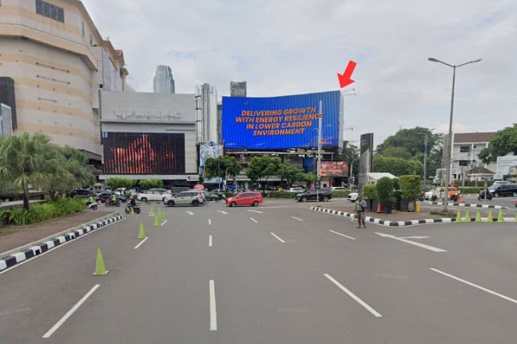 1 Panel Horizontal Videotron Billboard at Jl. Asia Afrika, Jakarta Pusat, DKI Jakarta 
