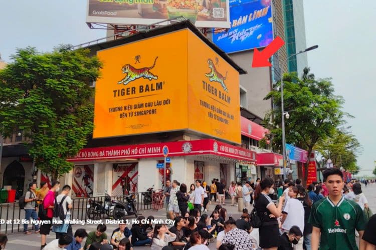 Day view - Horizontal Digital Screen Billboard at 12bis Nguyen Hue, District 1, Ho Chi Minh City