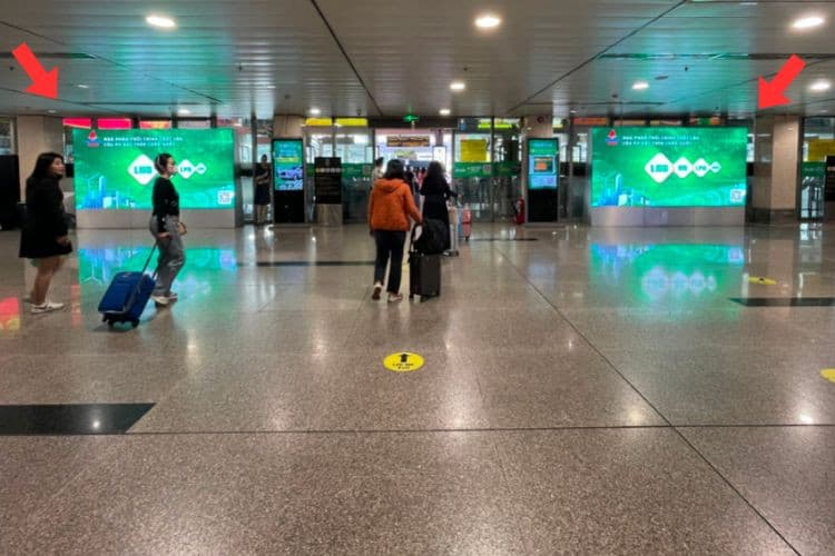 2 Panel Horizontal LED Screen Billboard at Tan Son Nhat International Airport, Ho Chi Minh City (Domestic Arrival Exit)