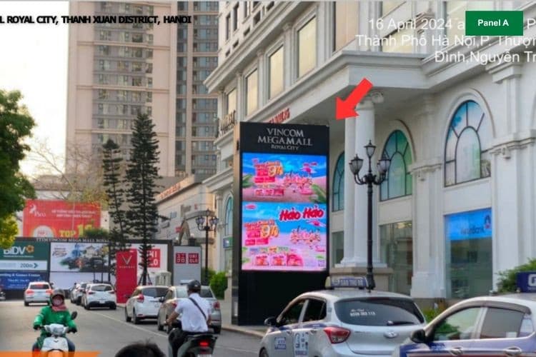 Vertical LED screens Billboard at 72 Nguyen Trai, Thanh Xuan, Ha Noi City (Vincom Mega Mall Royal City)