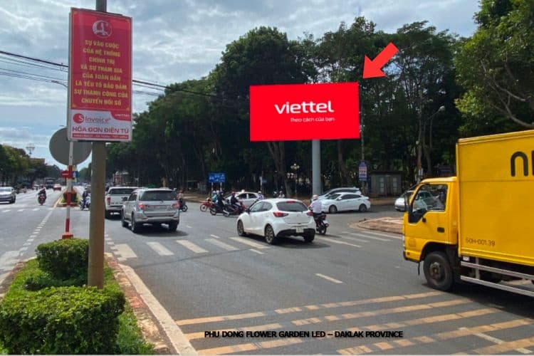 1 Panel Horizontal LED Unipole Billboard at Phu Dong Flower Garden, Daklak