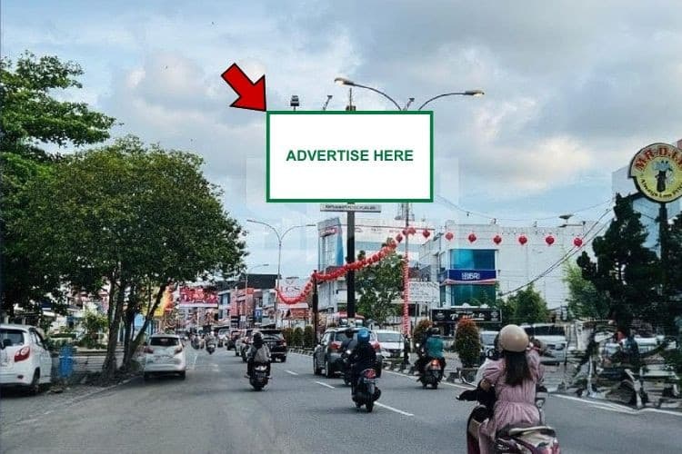 1 Sided Horizontal Static Billboard at Jl. Gajah Mada, Pontianak Selatan, Pontianak, Kalimantan Barat  (in front of MR. DIY)