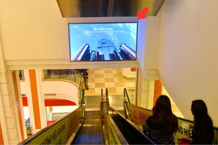 1 Panel Horizontal LED Screen Billboard at 72A Nguyen Trai, Khuong Dinh Ward, Ha Noi City (Vincom Mega Mall Royal City)