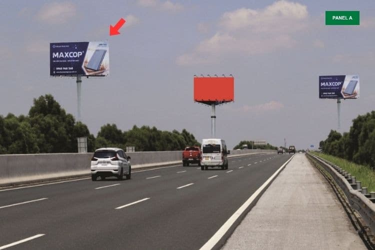 2 Panel Horizontal Unipole Billboard at Km30 + 200, An Thi, Hung Yen (Left side)