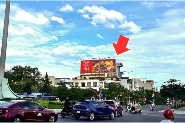 1 Panel Horizontal Wallscape Billboard at 392 Hung Vuong, Tuy Hoa Ward, Daklak (Hung Vuong Boulevard – Tran Phu Roundabout)