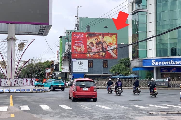 1 bảng quảng cáo treo tường nằm ngang tại 525 Phan Bội Châu, phường Hương Trà, TP. Đà Nẵng