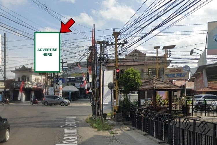 1 Panel Vertical Static Billboard at Jl. Godean, Sleman, Daerah Istimewa Yogyakarta  (In Bantulan traffic light intersection)