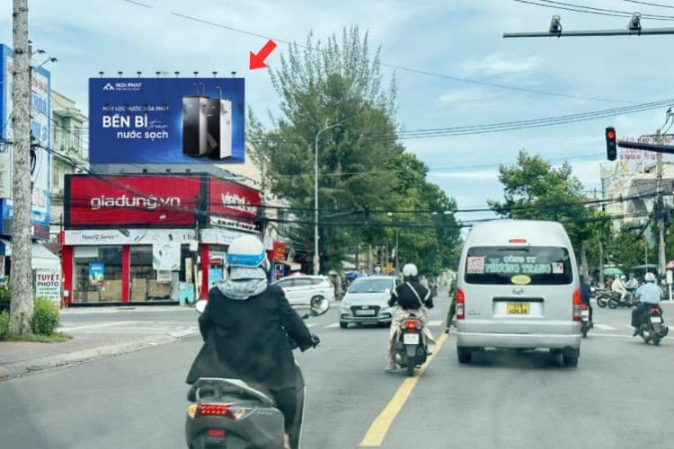1 mặt Bảng quảng cáo treo tường tại 285 Trần Hưng Đạo, Ngã tư Trần Hưng Đạo - Thủ Khoa Huân, Phan Thiết, Lâm Đồng