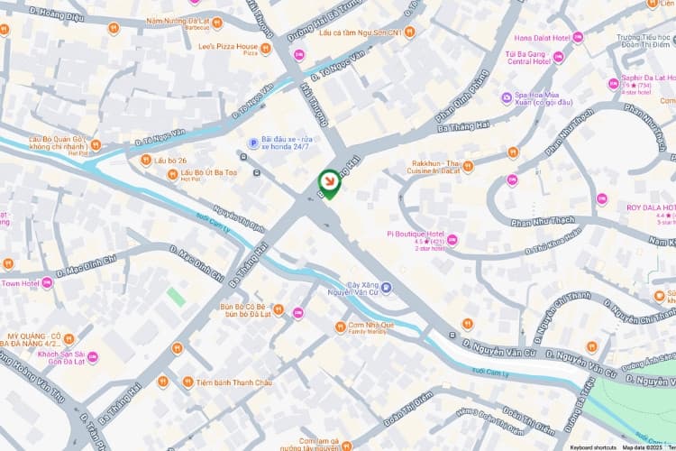 Map-  Horizontal Wallscape Billboard at Nguyen Van Cu – Ba Thang Hai Intersection, Xuan Huong Ward, Lam Dong (Xuan Truong Cellphone Store)