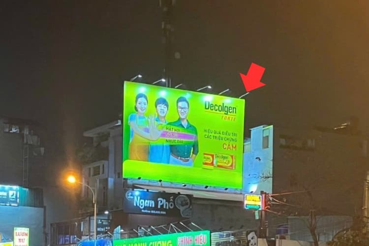 Night view -  Horizontal Wallscape Billboard at Long Bien Golf Course, 918 Regiment Area, Ha Noi City
