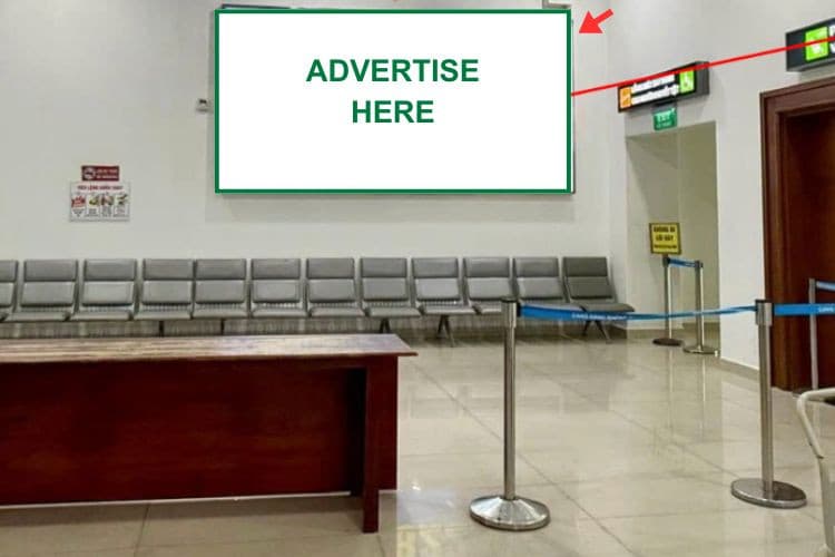 1 Bảng ốp tường khu vực phòng chờ Ga đi, phía trước phòng khách VIP, sân bay Phù Cát