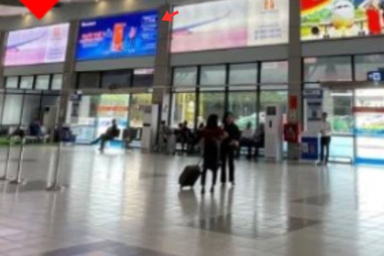 Horizontal Wall-mounted Pano Billboard at Dong Hoi Airport, Dong Thuan Ward, Quang Tri (IP 1.4, Level 1, in the public hall for both departures and arrivals)