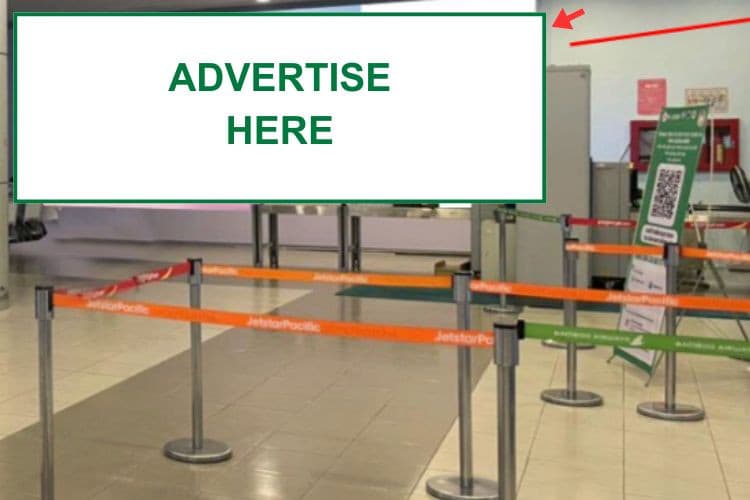 1 Bảng hộp đèn ốp tường tại lối vào khu vực cách ly Ga đến, Sân bay Đồng Hới