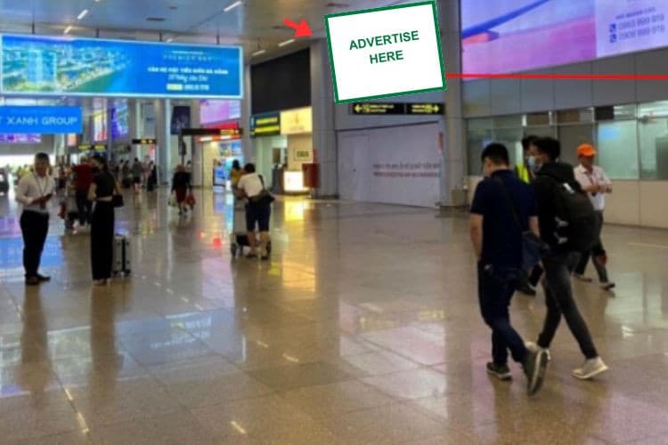 1 Bảng ốp tường IP1.29 giữa khu vực cách ly ga đến quốc nội, sân bay Quốc tế Đà Nẵng (trung tâm khu vực ga đến)
