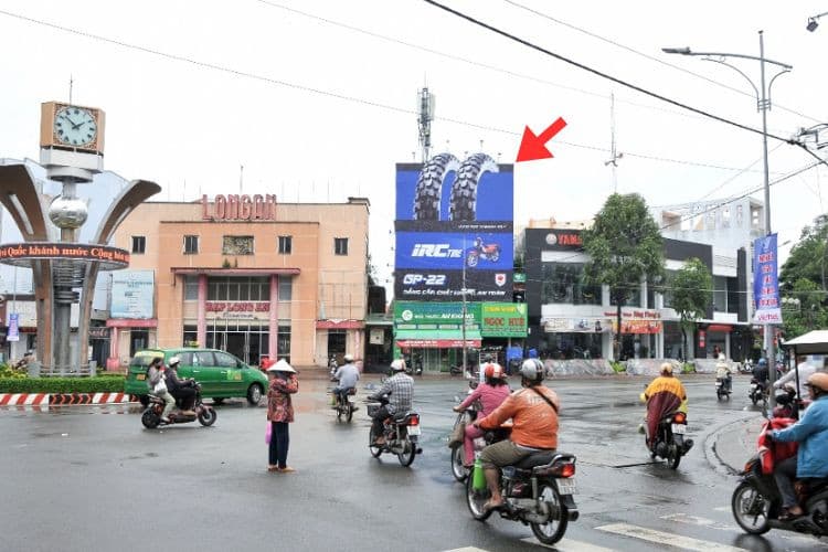 1 Panel Vertical Wallscape Billboard at 16 Vo Van Tan, Long An Ward, Tay Ninh (An Khang Pharmacy)