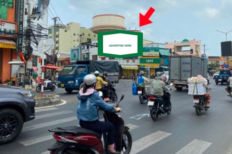 1 Sided Horizontal Wallscape Billboard at 390 Tran Hung Dao, Long Xuyen Ward, An Giang