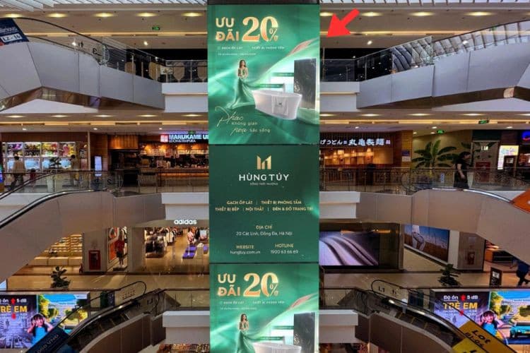1 Panel Vertical LED Screen Billboard at Vincom Center Metropolis, Ngoc Ha Ward, Ha Noi City (Main hall of the mall)