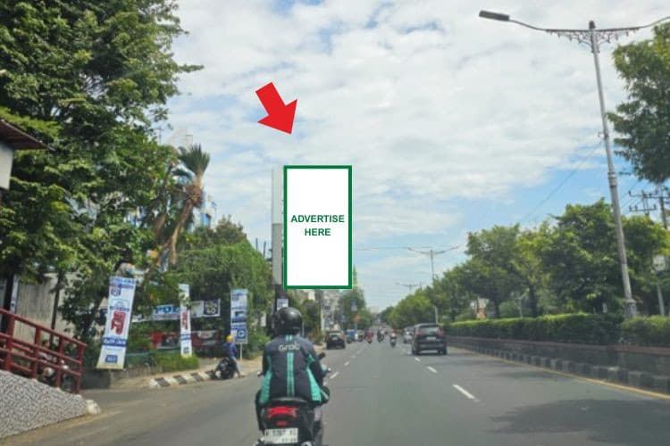 Vertical Static Billboard at Jl MGR Soegijopranoto, Semarang, Jawa Tengah  (In front of ADA Siliwangi Supermarket) (Day View)