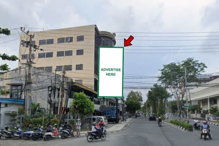 1 Panel Vertical Static Billboard at Jl. Jend. Ahmad Yani, Balikpapan, Kalimantan Timur (across Gedung Keuangan Negara)