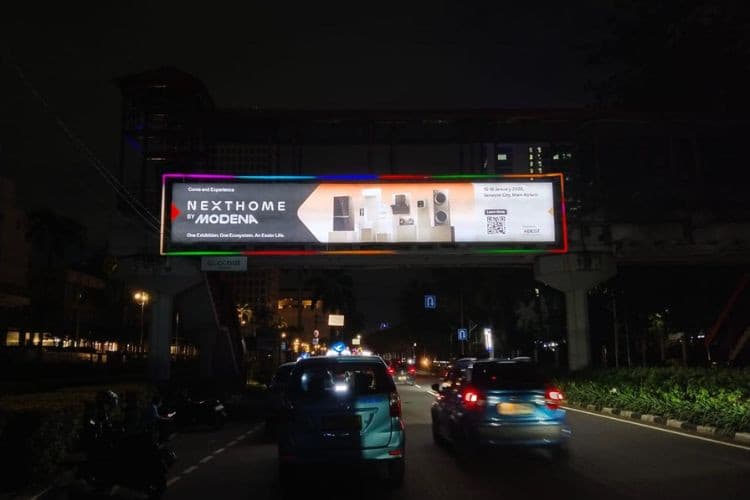 1 Sided JPO Billboard at Jl. Asia Afrika, Jakarta Pusat, DKI Jakarta  (To Senayan City)