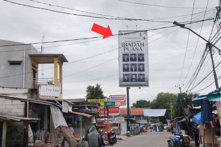1 Sided Vertical Static Billboard at Jl. Raya Syekh Nawawi Tanara, Kresek, Kresek, Kabupaten Tangerang, Banten (nearby Alfamart Pasar Kresek, side A)