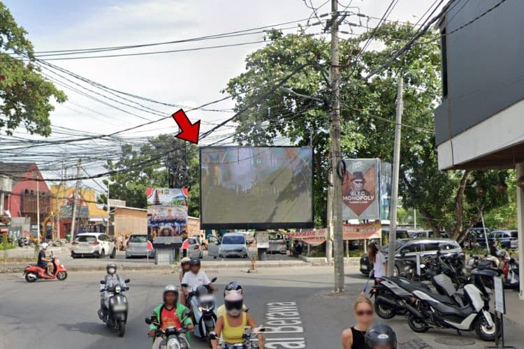 1 Panel Horizontal Videotron Billboard at Jl. Pantai Berawa, Badung, Bali (nearby Earth Circus Store)