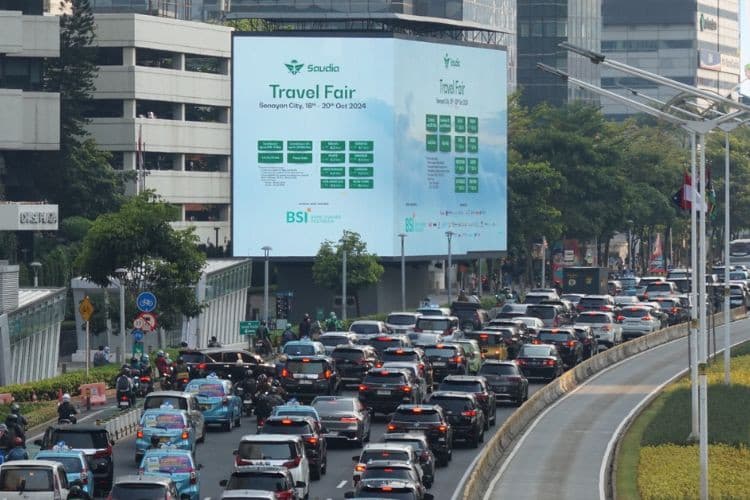 2 Sided Horizontal LED Robotic Billboard at Jl. Jenderal Sudirman, Jakarta Selatan, DKI Jakarta  (Nearby Setiabudi MRT Station)