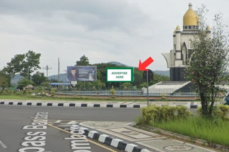 1 Panel Horizontal Static Billboard at Jl. Bypass Bandara Int. Lombok, Lombok Timur, Nusa Tenggara Barat  (near Bundaran Gerung)