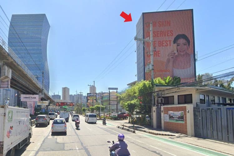 1 Panel Vertical Digital Screen Billboard at EDSA Highway 54 South Bound, Mandaluyong, Metro Manila (Near SM Megamall and Starmall Shaw Boulevard)