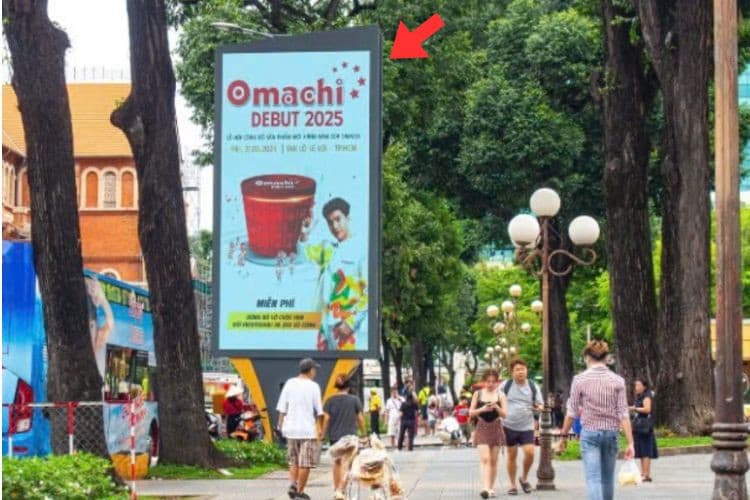 1 màn hình LED 2 mặt tại góc Hàn Thuyên và Công Xã Paris, phường Sài Gòn, TP. HCM