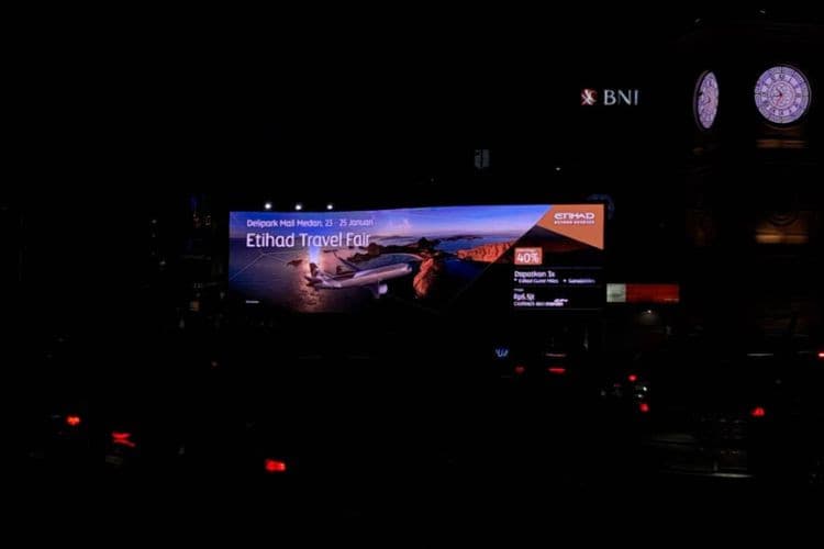 Horizontal Videotron Billboard at Jl. Gatot Subroto, Medan, Sumatera Utara  (Bundaran SIB) (Night View View)