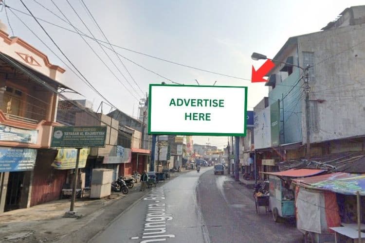 1 Panel Horizontal Bando Billboard at Jl. Raya R.Dengklok, Karawang, Jawa Barat  (near Momoyo Rengasdengklok)