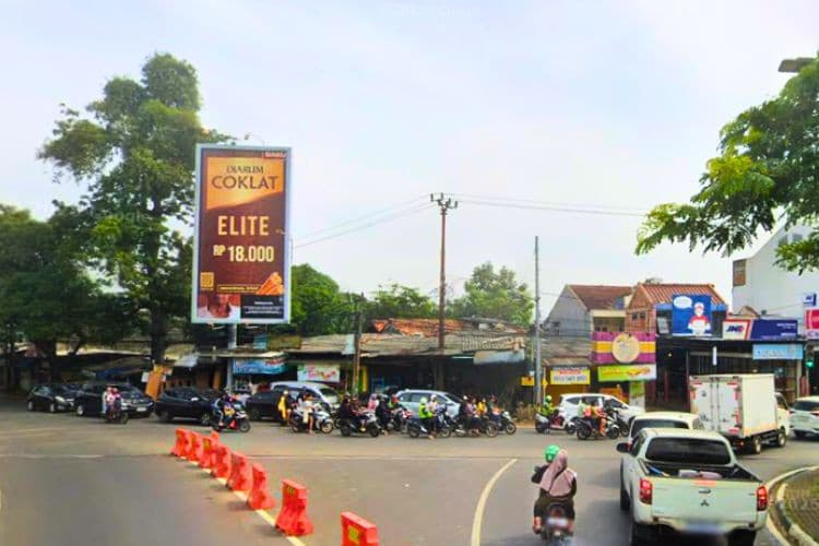 Vertical Static Billboard at Jl. Pekayon Raya, Bekasi, Jawa Barat  (intersection Kemang Pratama)